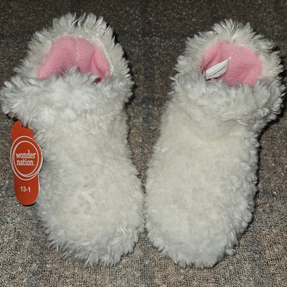 💵3/$20 Bundle 3 Specially Marked INWT Girls Wonder Nation Soft Fuzzy  Slippers